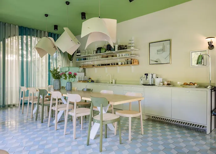 Bagatelle Gardenhouse